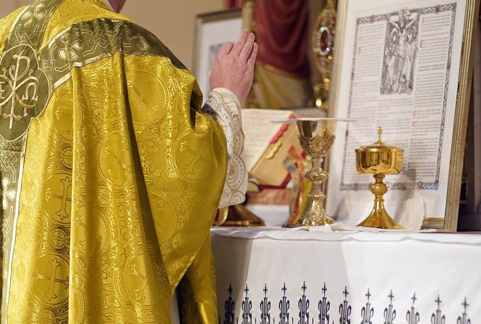 the-traditional-latin-mass-is-not-the-problem-with-traditionalist